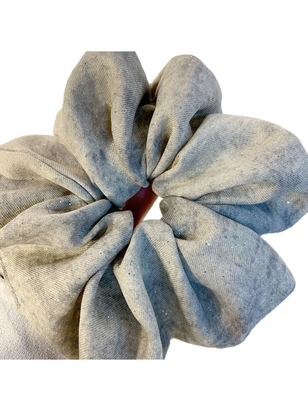 Gifty - Elegant Vintage Fabric Hair Scrunchie