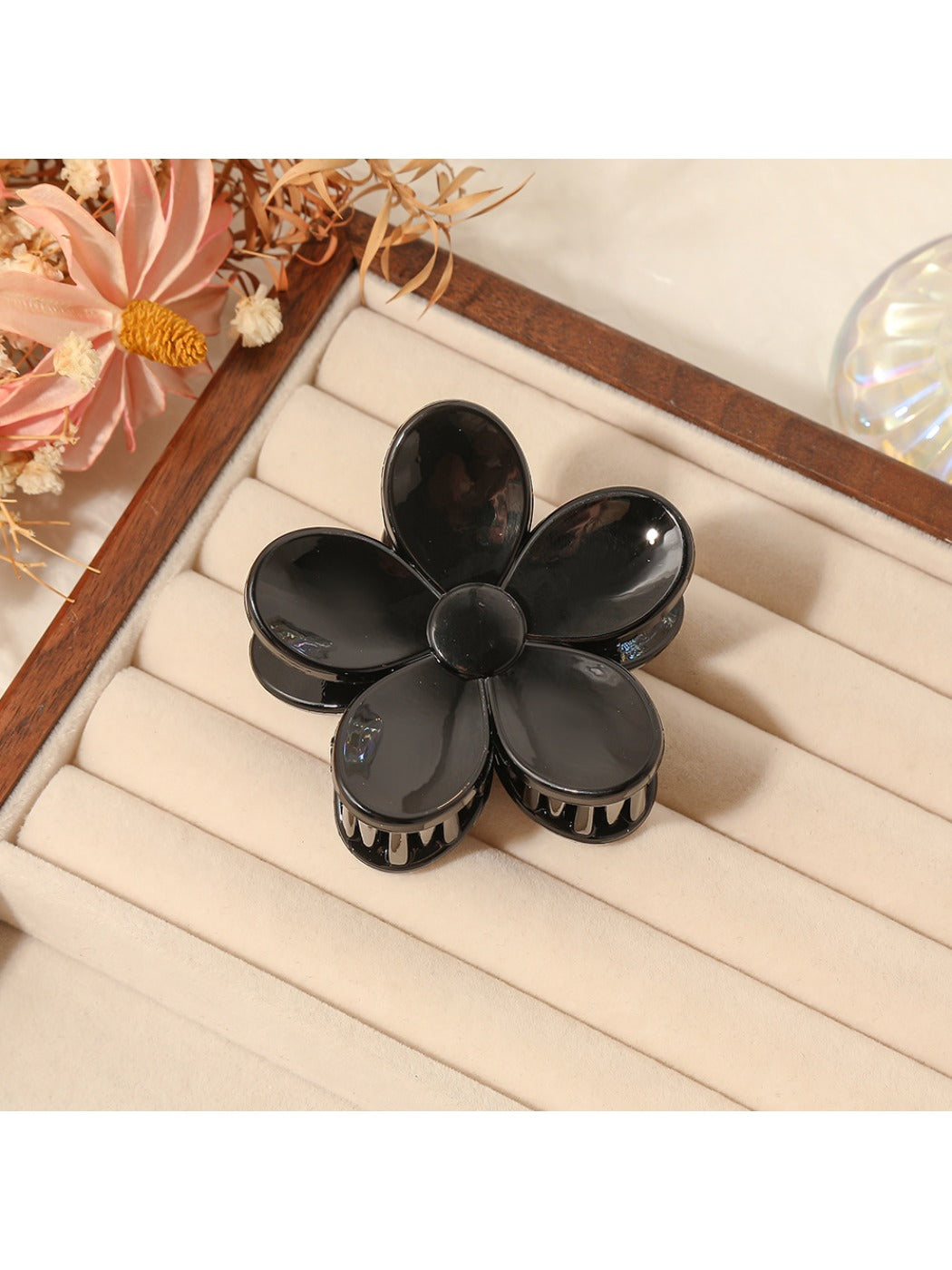 Beau - Cute Flower Shaped Hair Clip