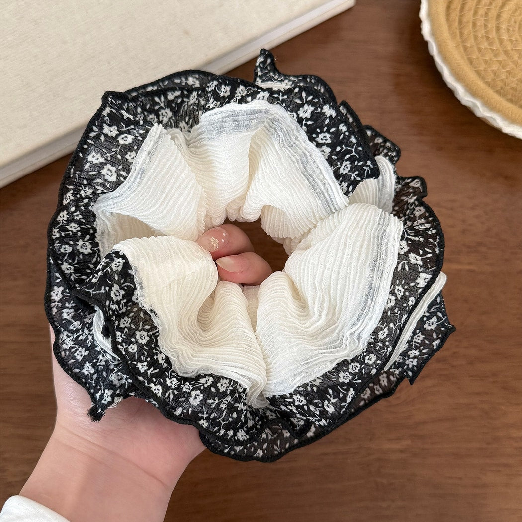 Gifty - Layered Lace Trim Floral Pattern Scrunchie
