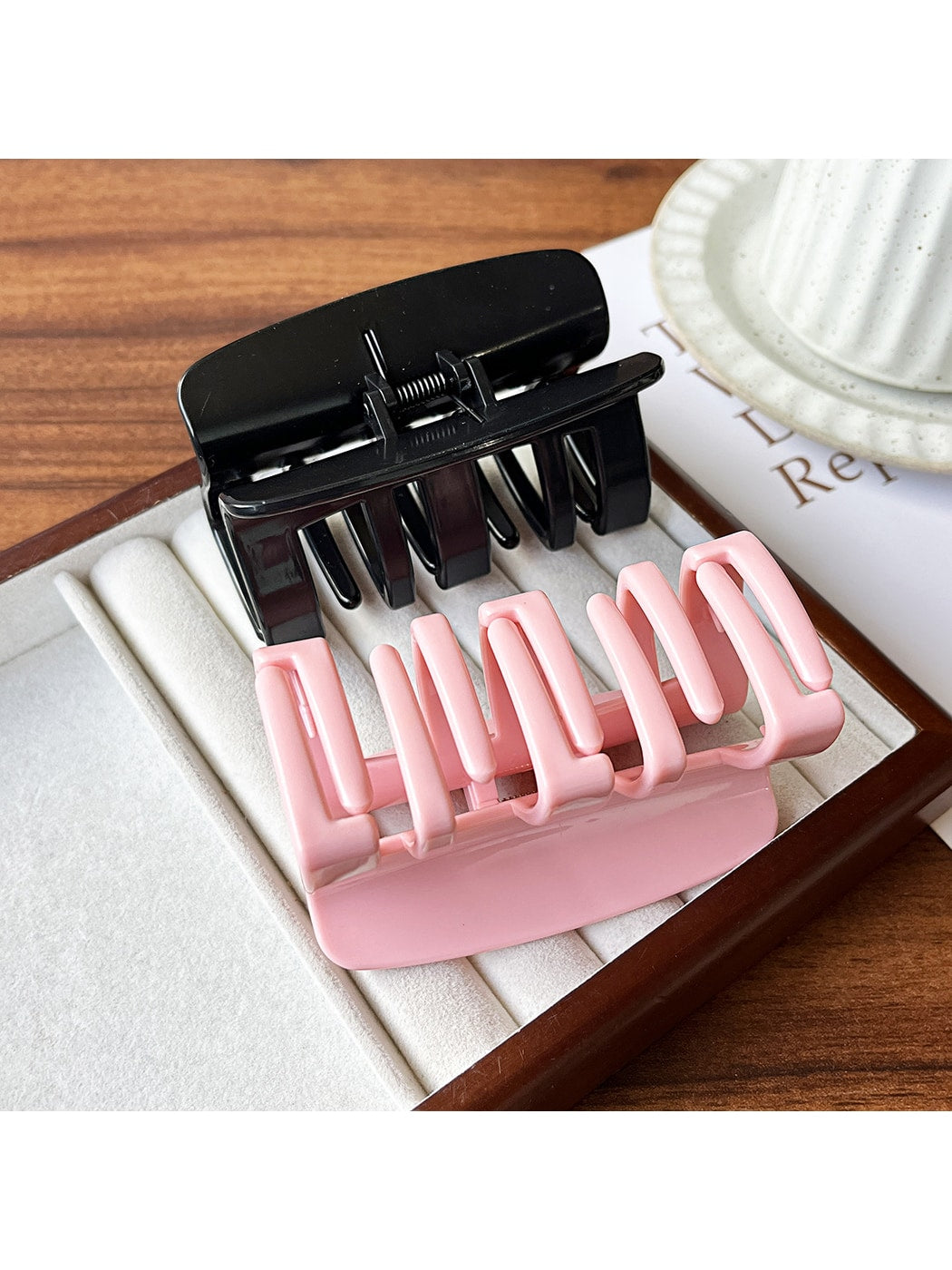 Beau - Minimal Geometric Women's Claw Hair Clip
