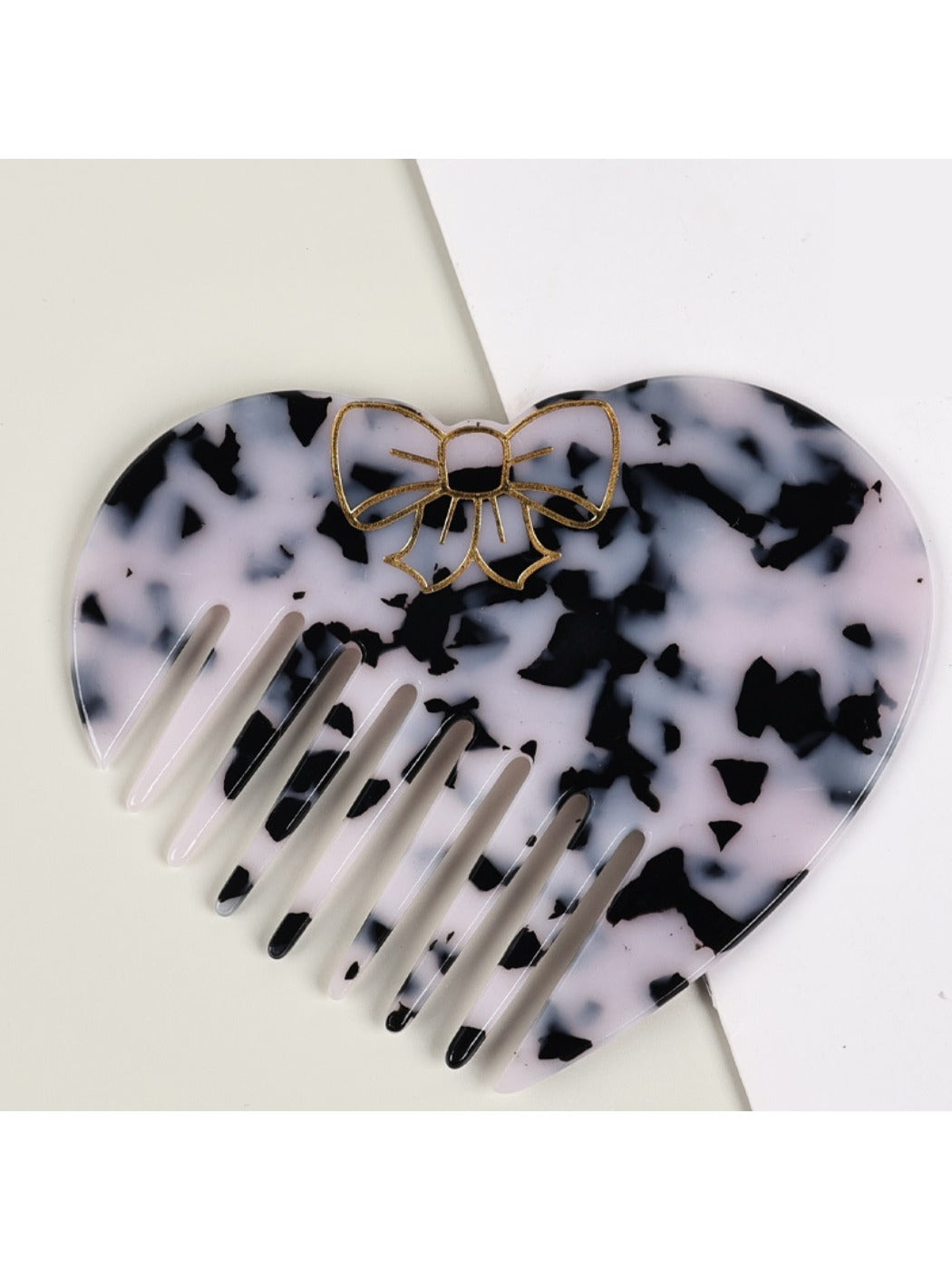 Camerow - Compact Heart Shaped Comb