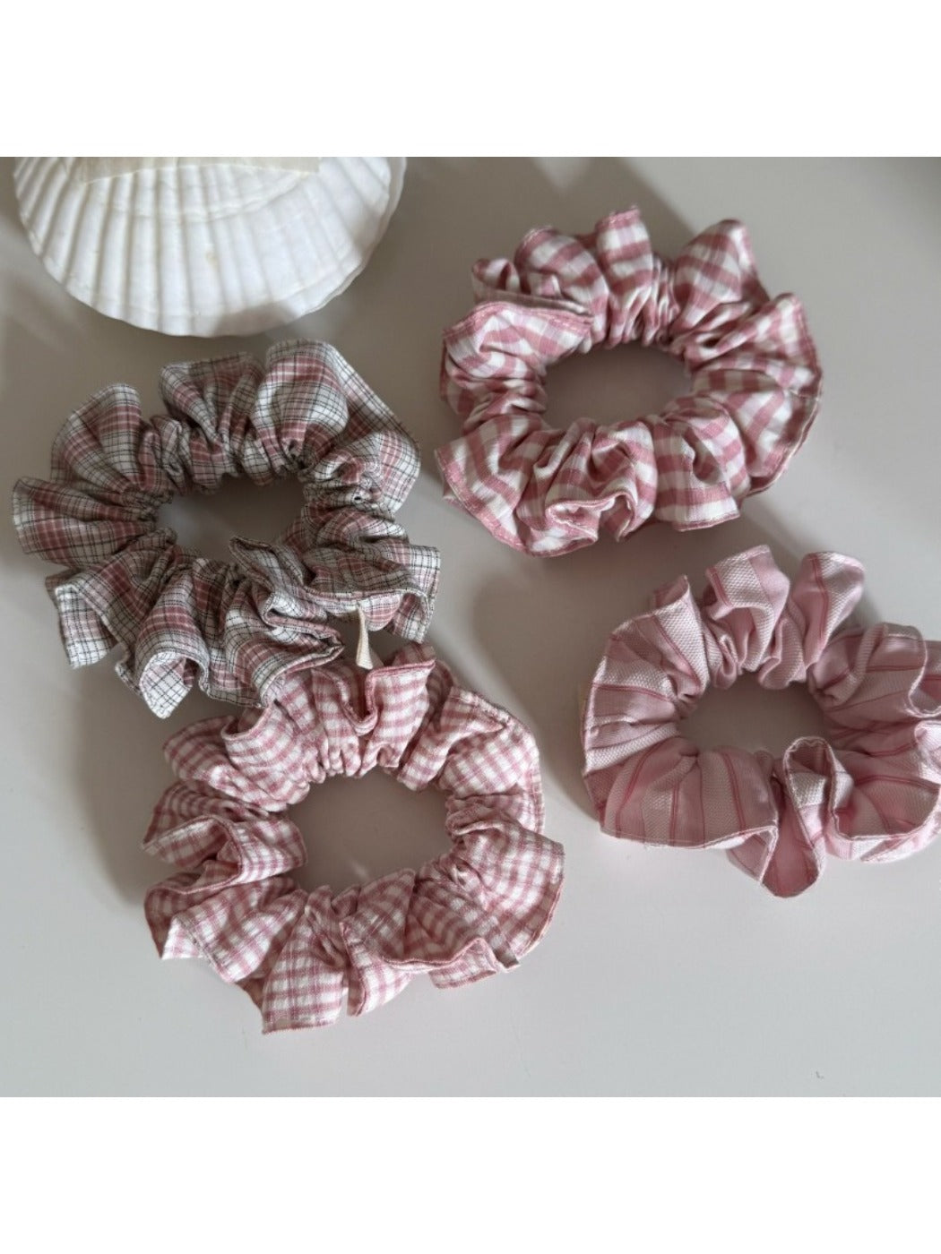 Gifty - Dainty Pink Plaid Scrunchie