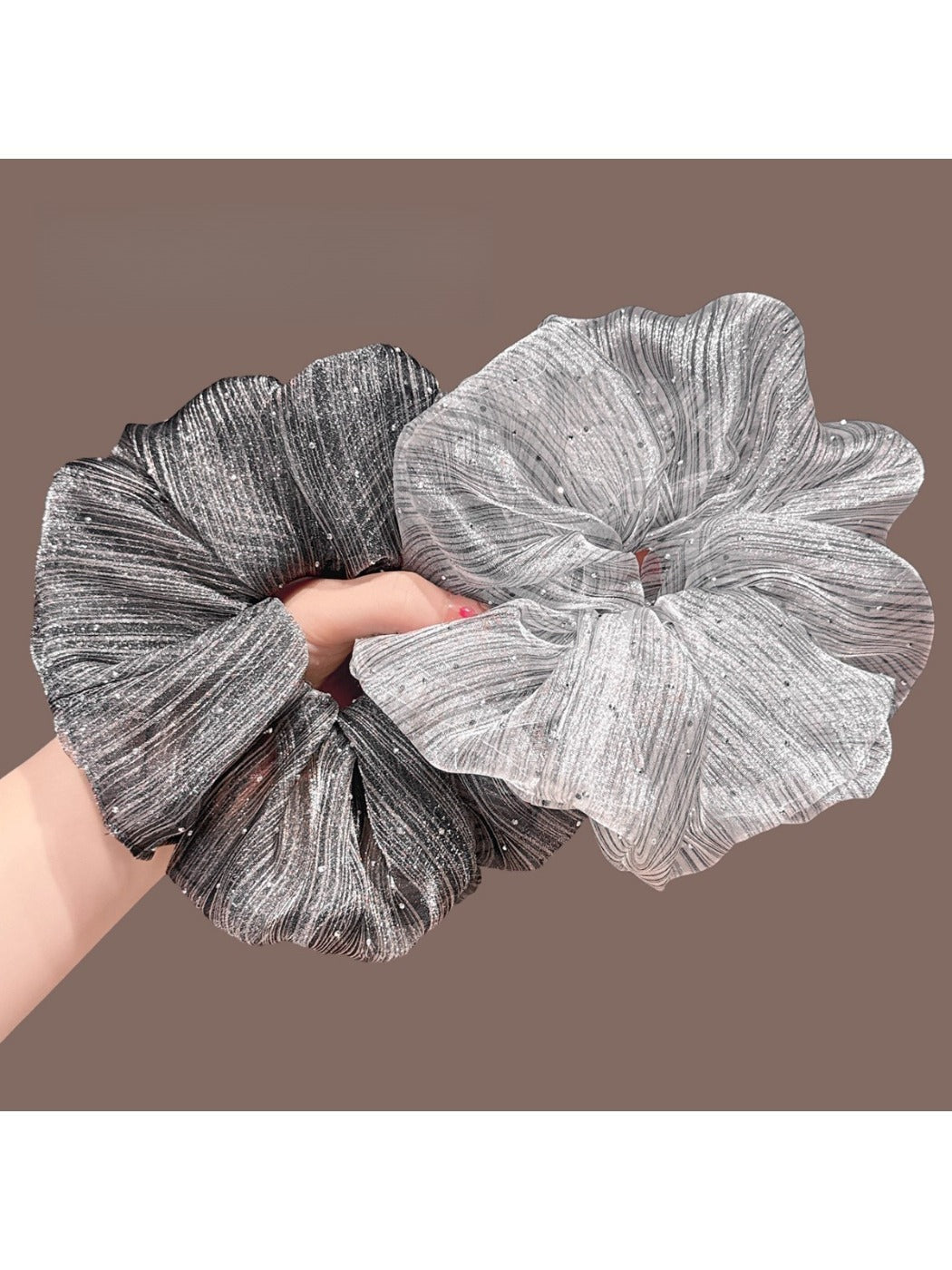 Gifty - Bubble Gauze with Starry Hair Circles