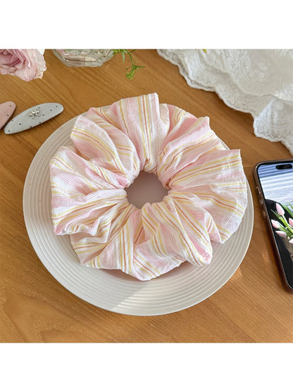 Gifty striped scrunchie displayed flat on a white background