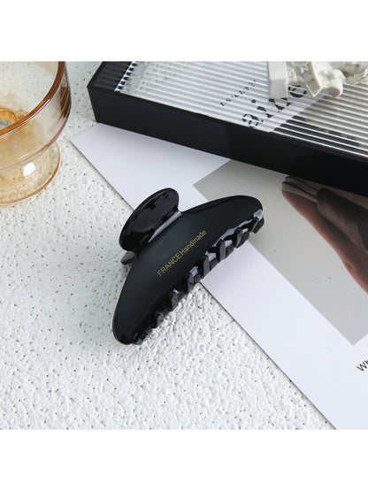 Beau - Minimalist Hair Claw Clip