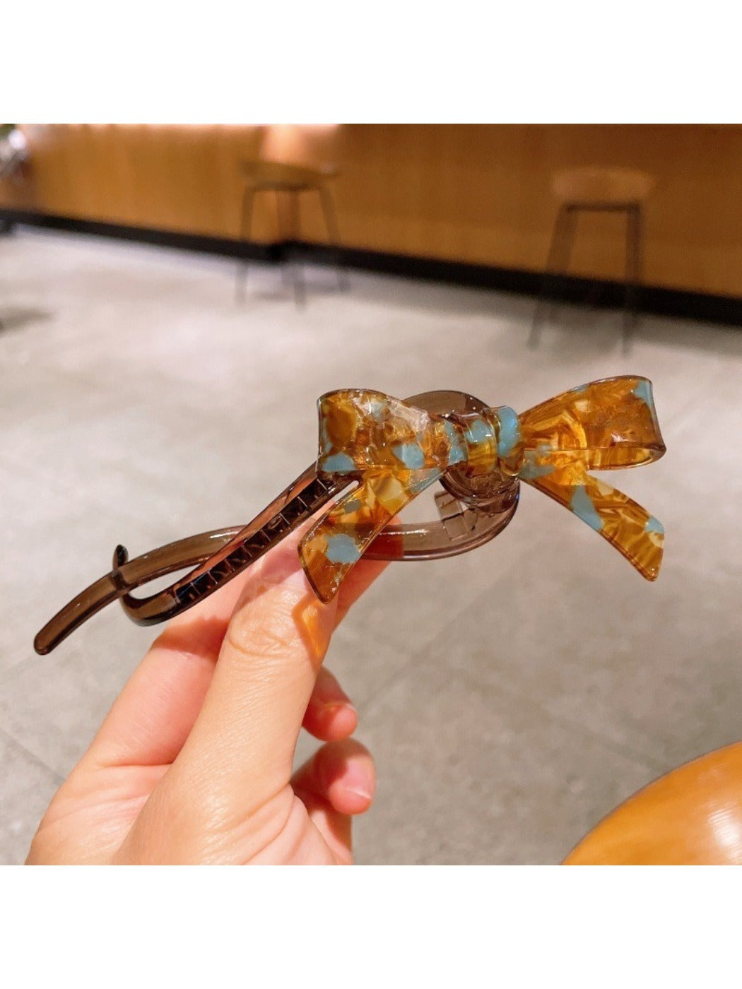 Beau - Vintage Bow Shaped Hair Claw Clip