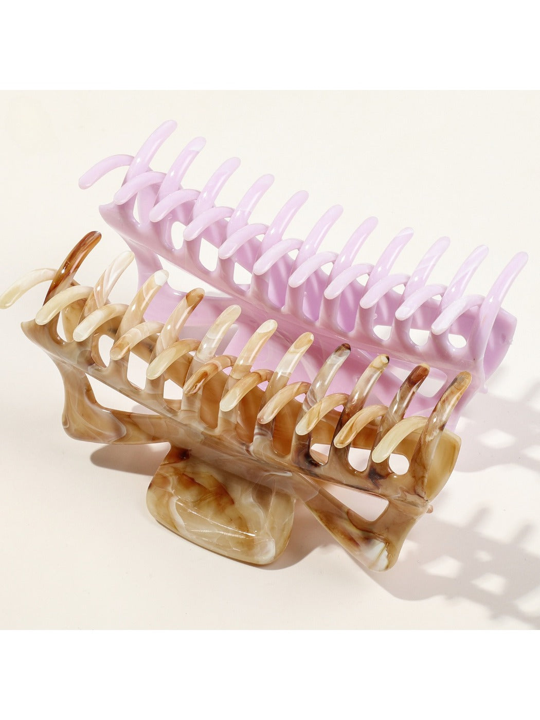 Beau - Elegant Marble-Patterned Shark Hairpin