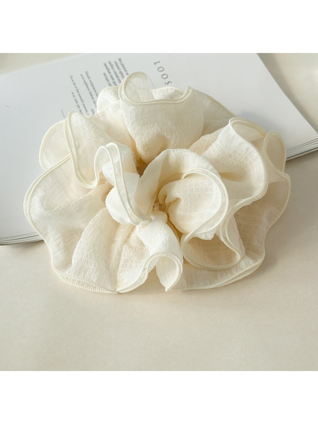 Gifty - Solid Color Ruffled Scrunchie