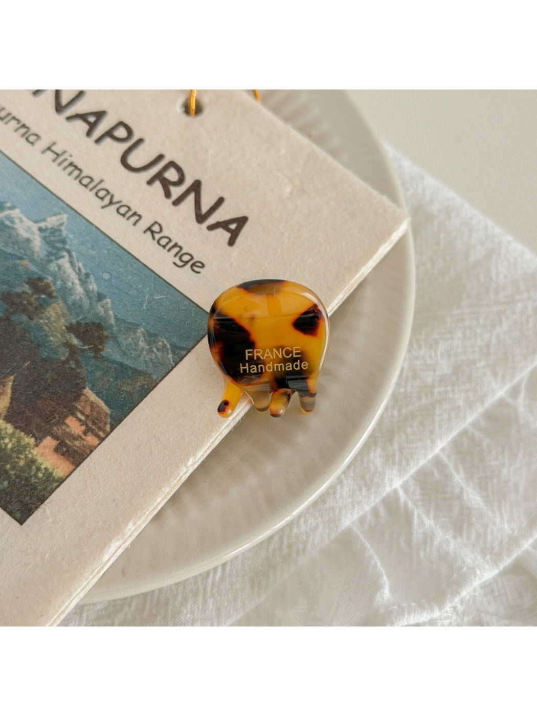 Beau - Mini Round Hair Claw Clip
