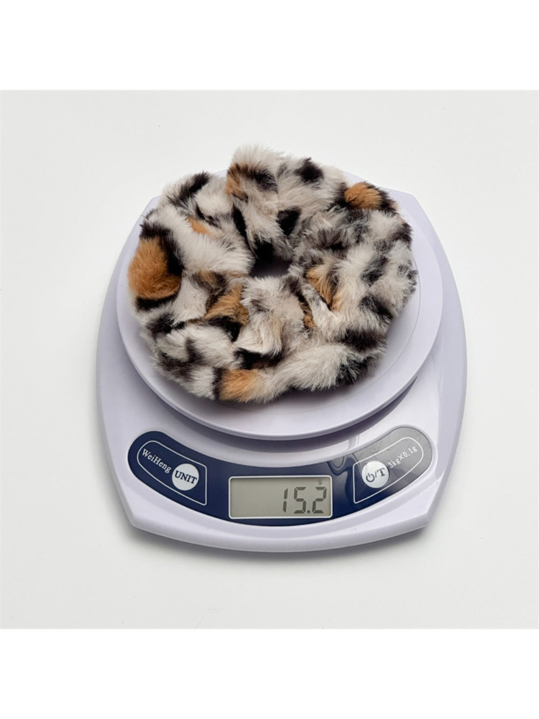 Gifty - Plush Scrunchie Hair Tie