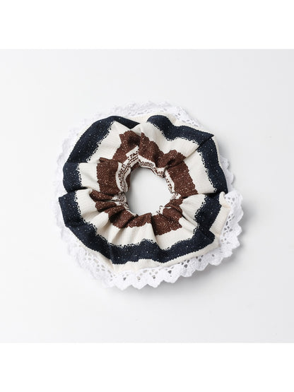 Gifty - Striped Lace Trim Scrunchie