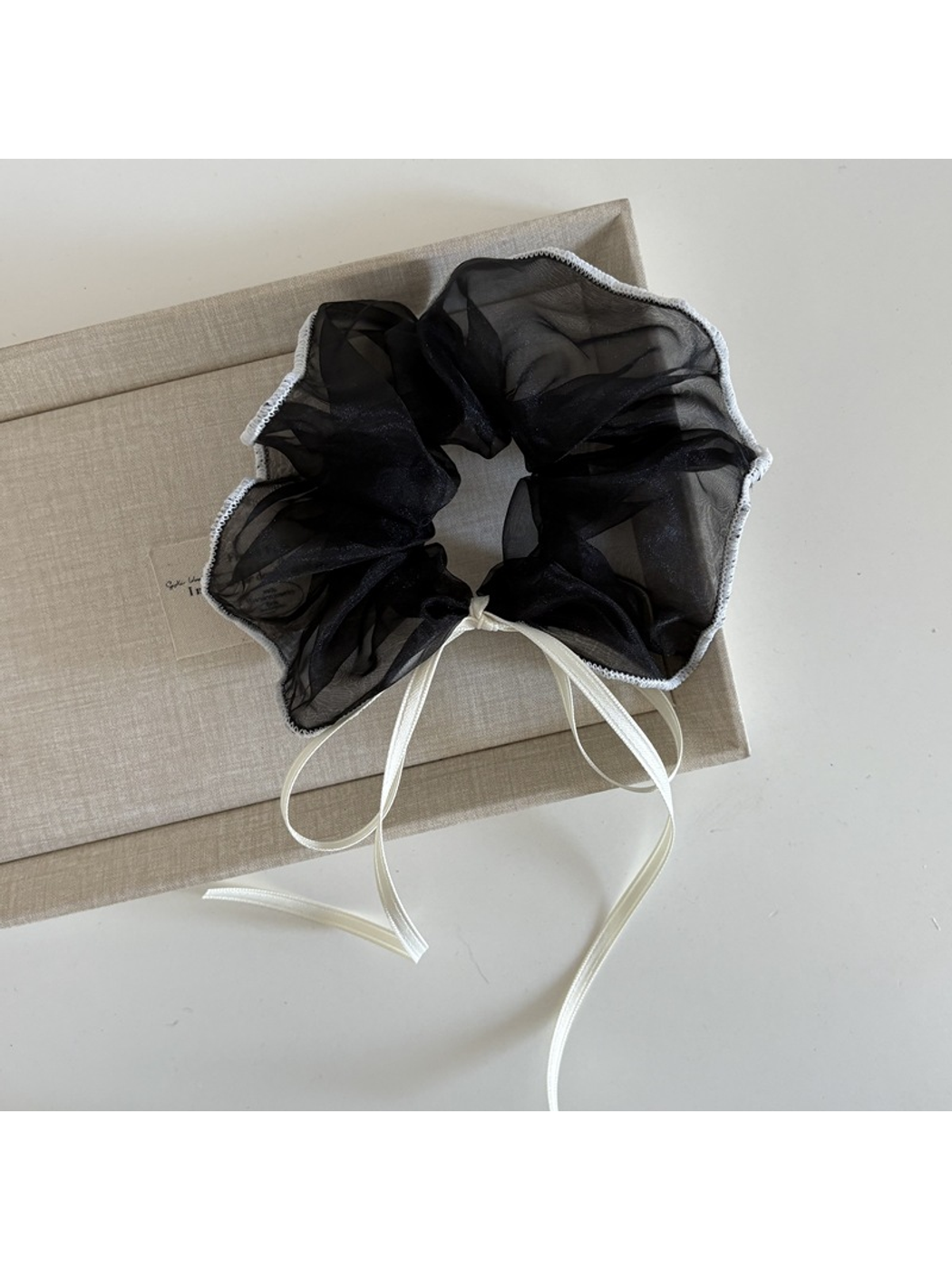 Gifty - Minimal Bow Ribbon Oversized Scrunchie