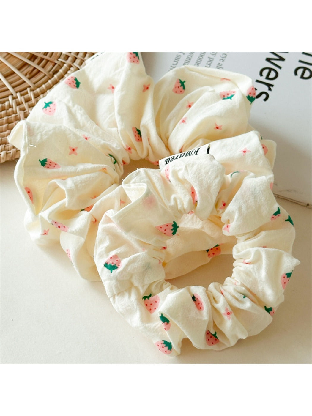 Gifty - Cute Strawberry Hair Scrunchie