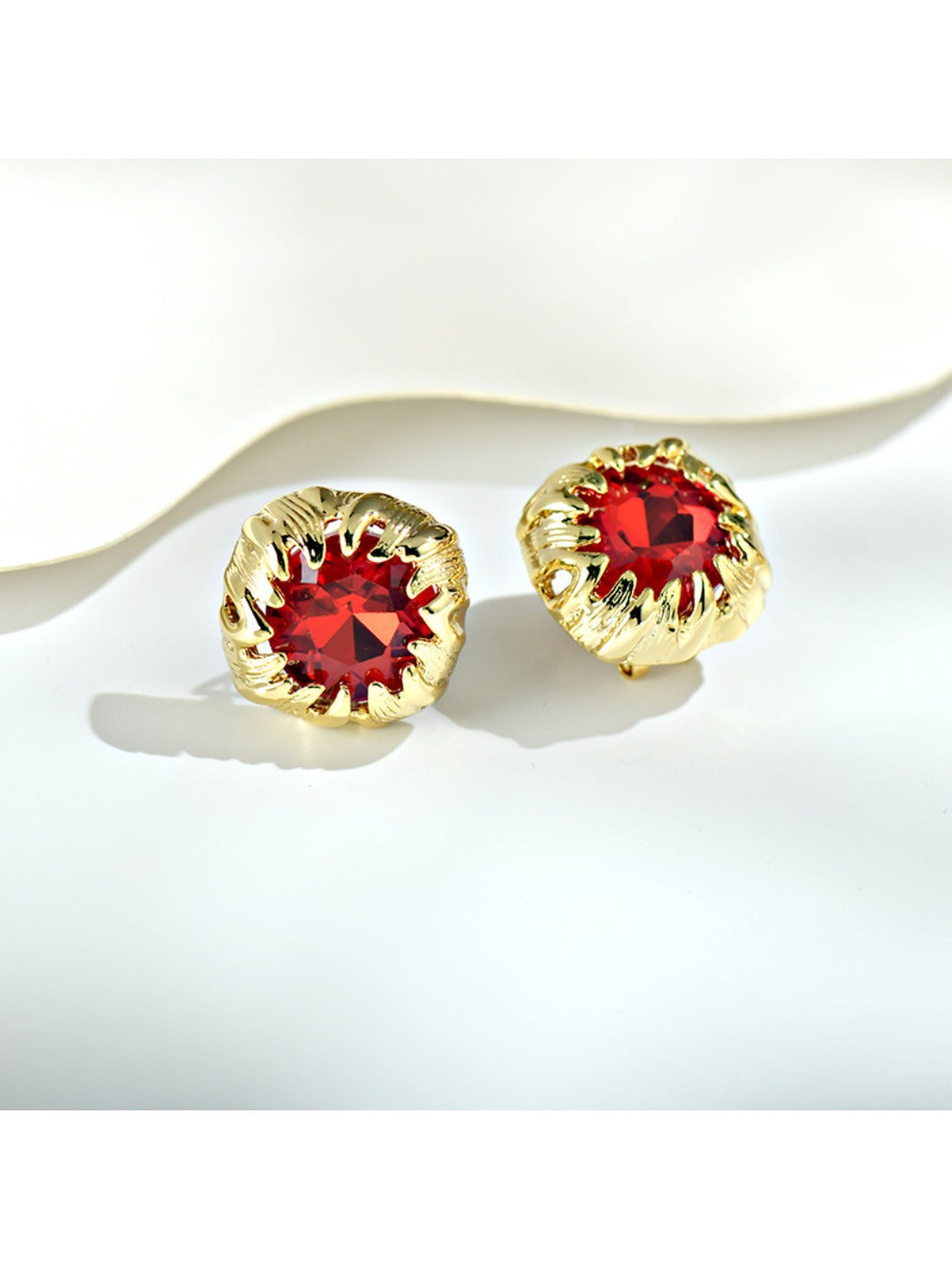Earedge - Sophisticated Square Fashionable Earrings