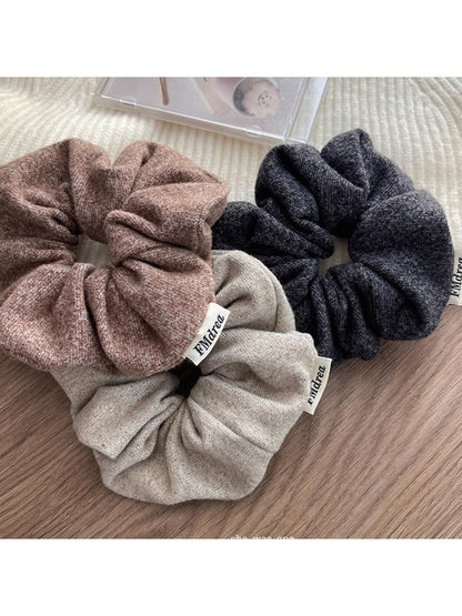 Gifty - Elegant Sweet Soft Scrunchie