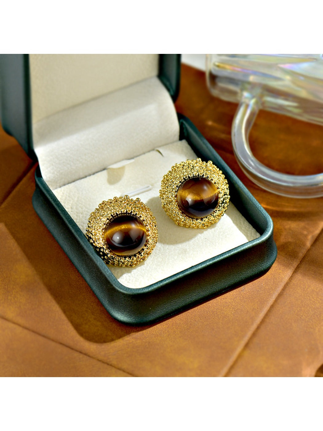 Earedge - Three-Dimensional Round Earrings