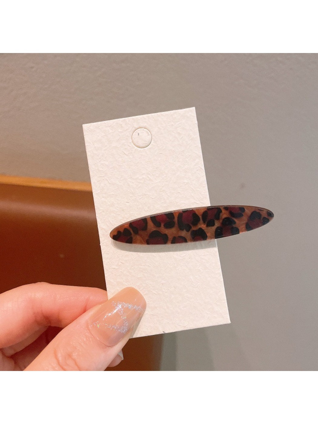 Beau - Leopard Print Oval Duckbill Women's Hair Clip