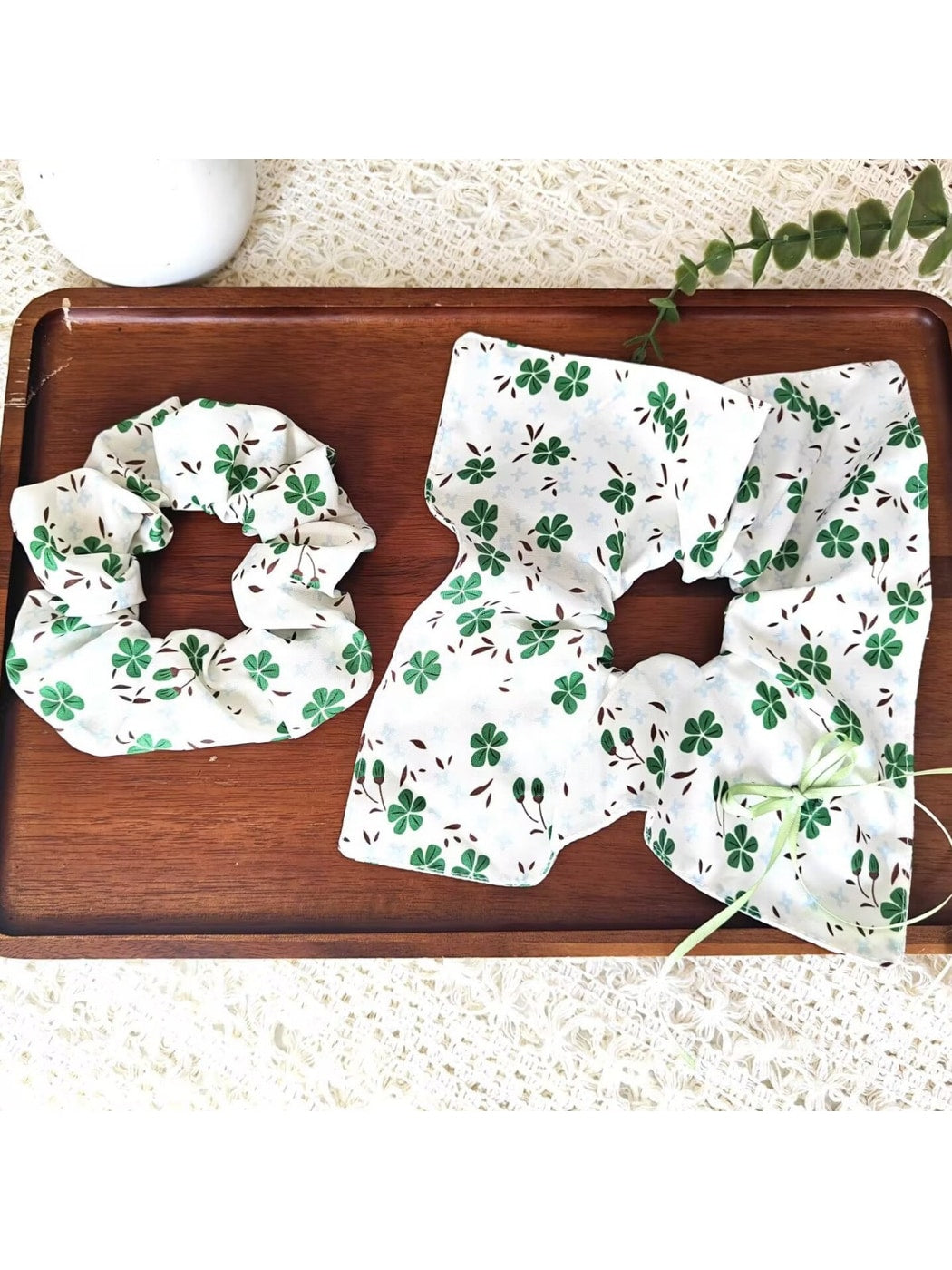 Gifty - Clover Print Floral Polyester Fabric Scrunchie