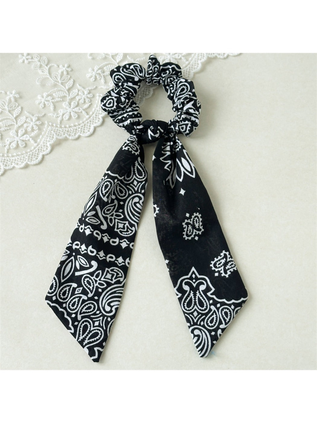 Gifty - Colorful Printed Hair Scrunchie