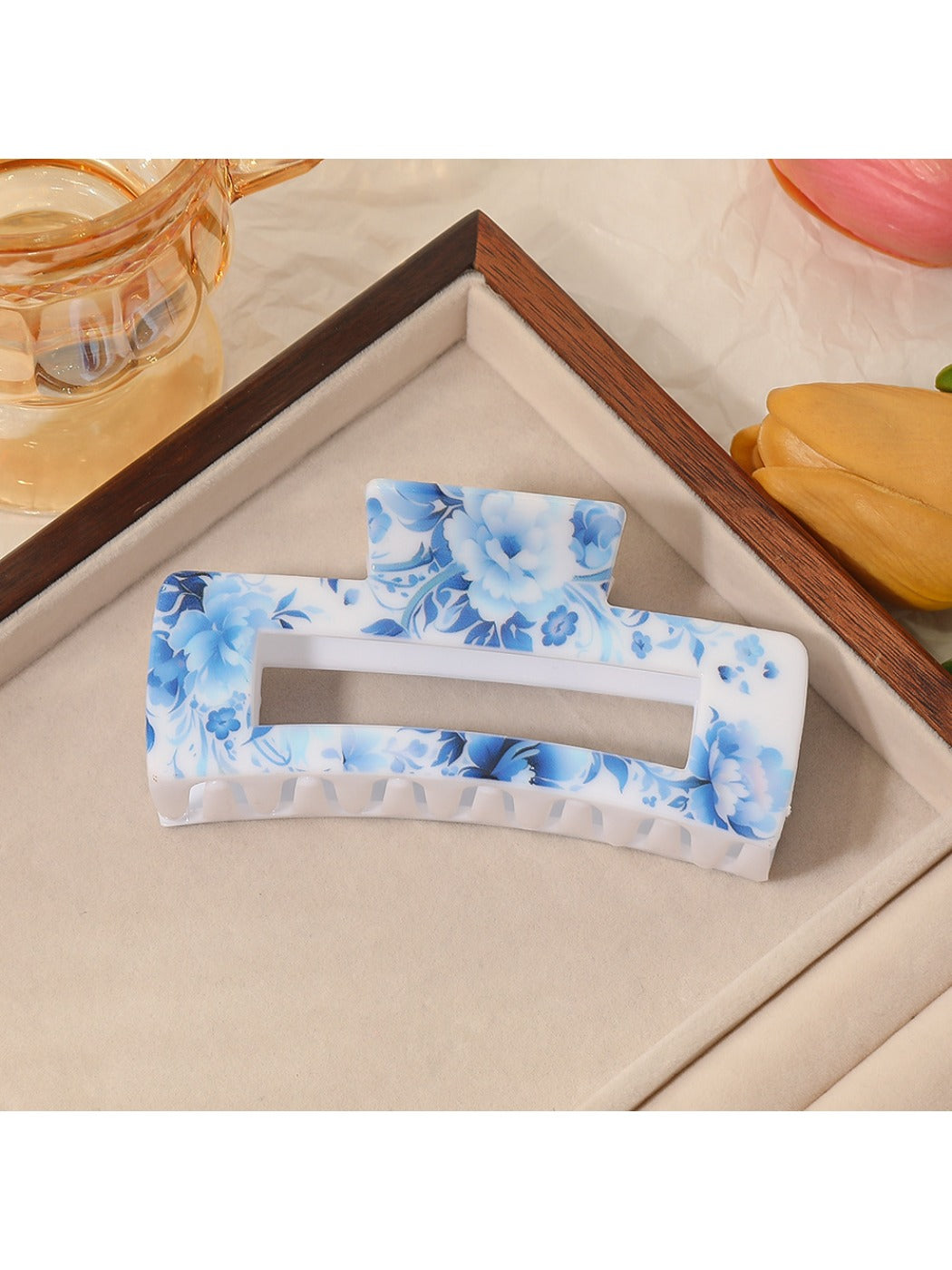 Beau - Minimalist Rose Motif Claw Clip