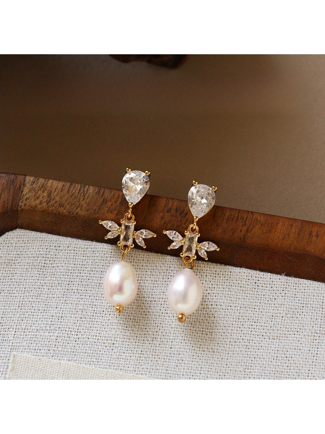 Earedge - Vintage Irregular Sculpted Drop Earrings