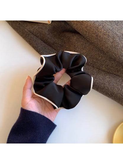 Gifty - Solid Color Gathered Scrunchie