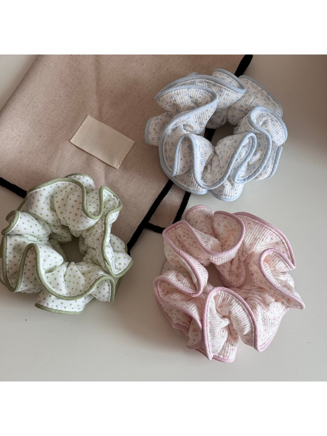 Gifty - Irregular Edge Printed Fabric Scrunchie