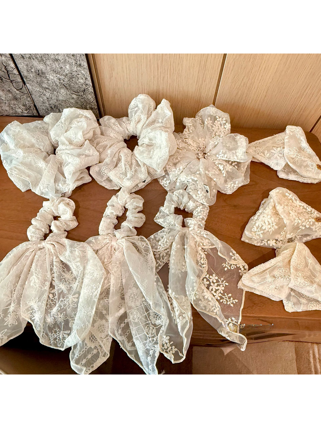 Gifty - Floral Lace Layered Oversized Scrunchie