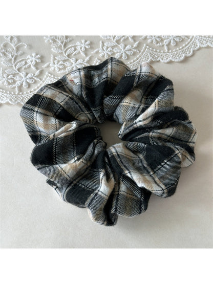 Gifty - Cute Vintage Plaid Hair Ties