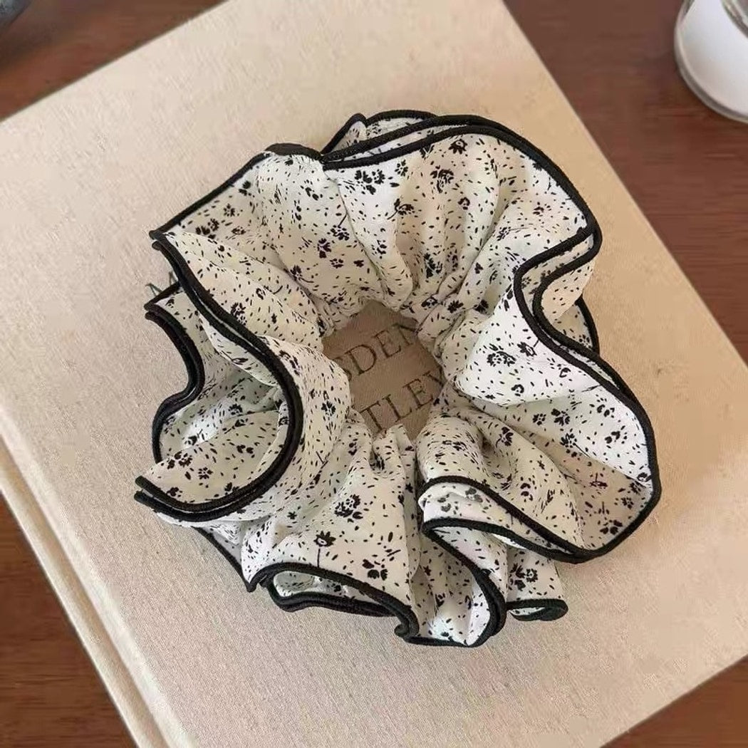 Gifty - Ruffled Floral Polyester Scrunchie