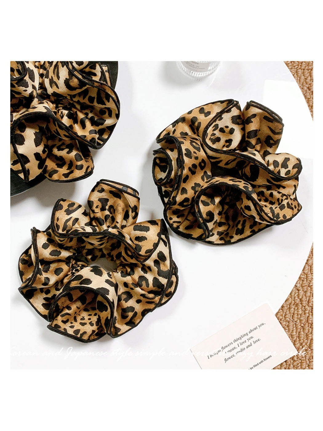 Gifty - Stylish Leopard Print Hair Scrunchie