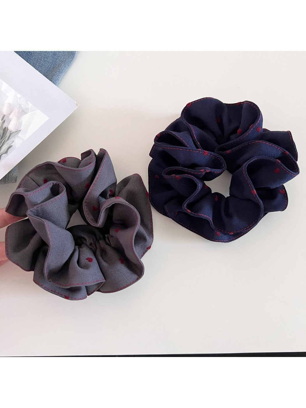 Gifty - Minimalist Sweet Fashion Scrunchie