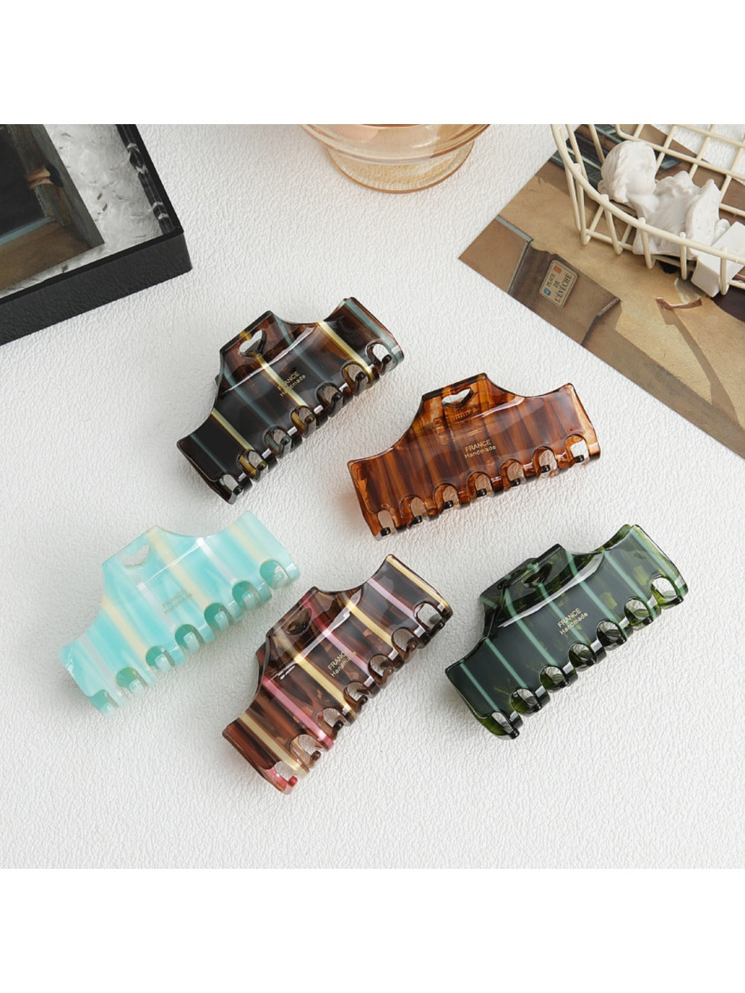 Beau - Chic Striped Claw Clip