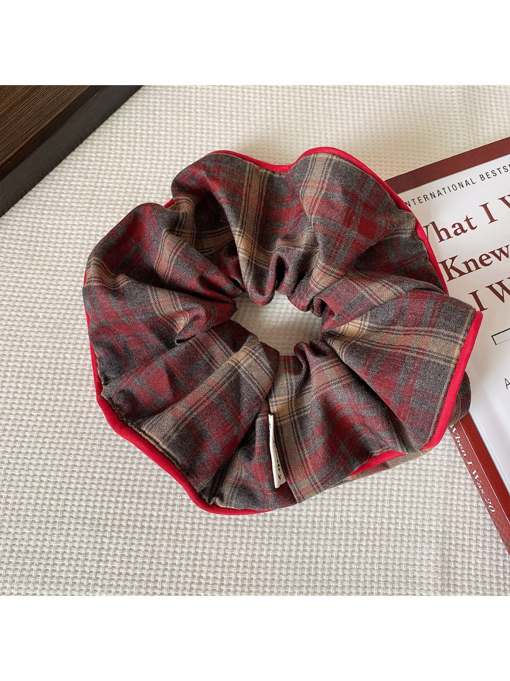 Gifty - Vintage Plaid Hair Tie