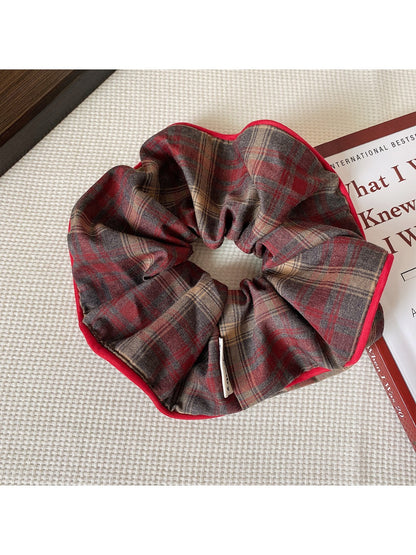 Gifty - Vintage Plaid Hair Tie