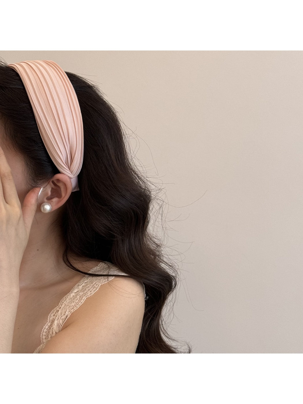 Gifty - Sweet Pleated Fabric Look Wide Women's Headband
