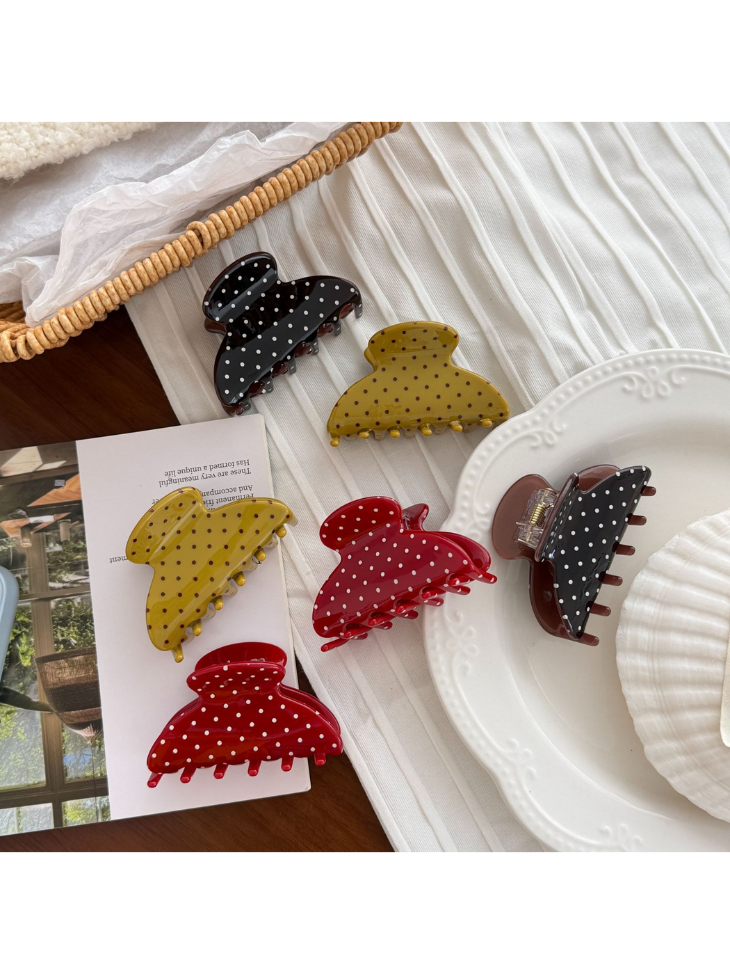 Beau - Vintage Style Polka Dot Hair Claw Clip