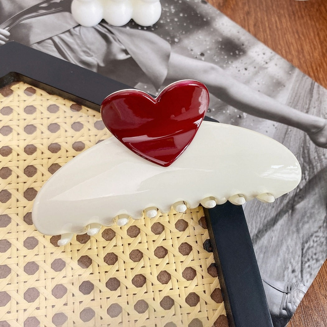 Beau - Sweet Style Heart Detail Claw Clip