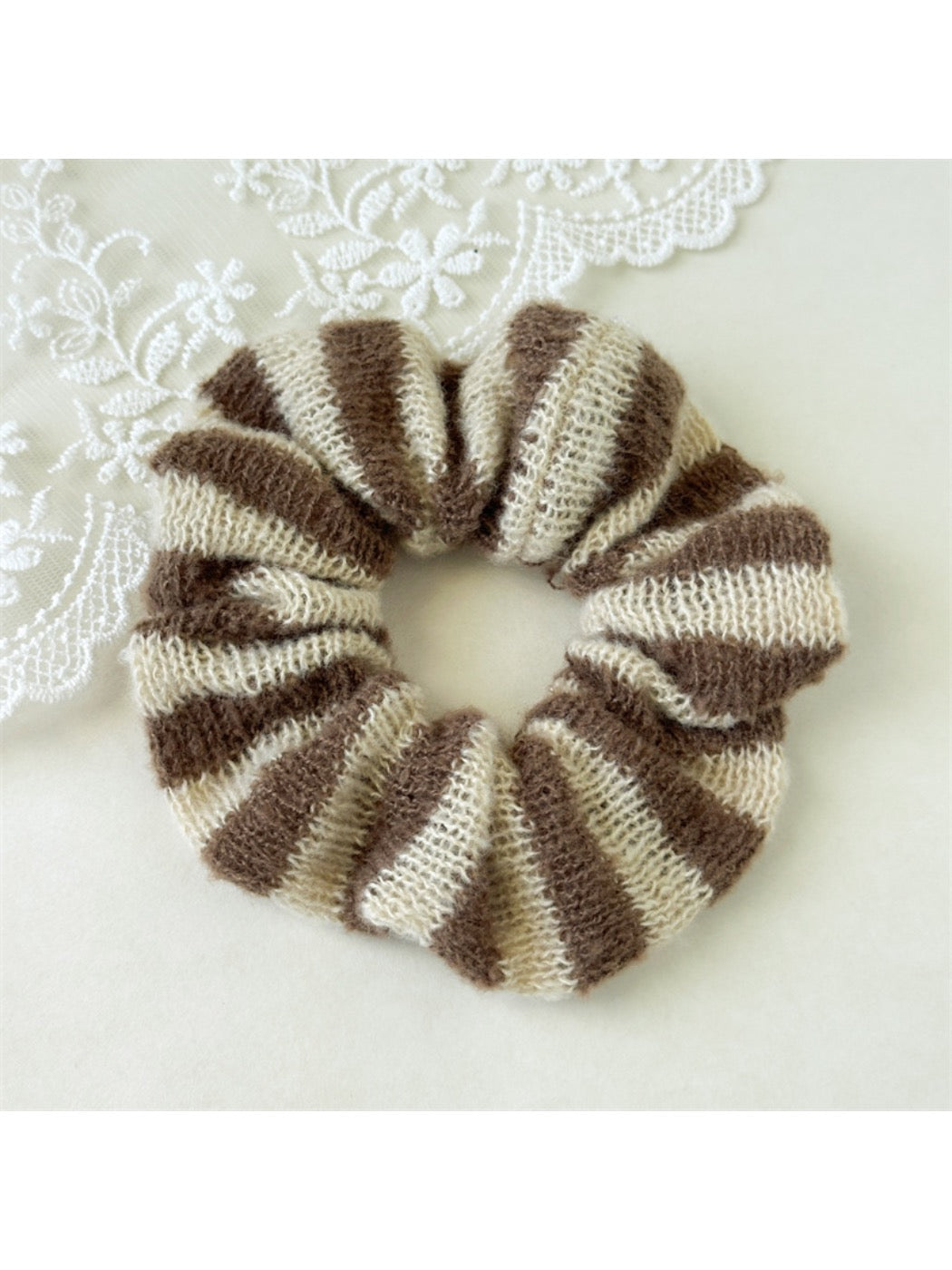 Gifty - Knitted Striped Scrunchie Hair Tie