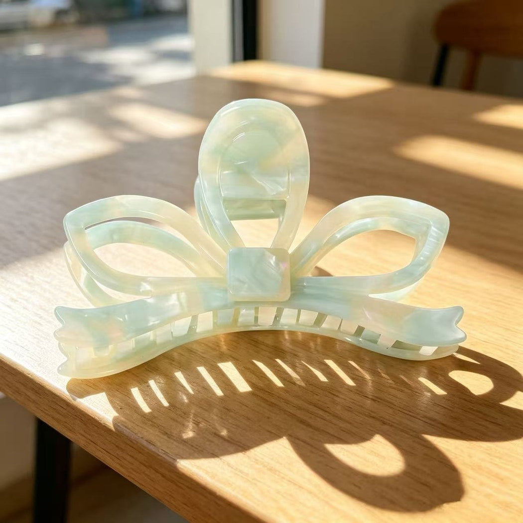 Beau - Sweet Style Lotus Openwork Claw Clip