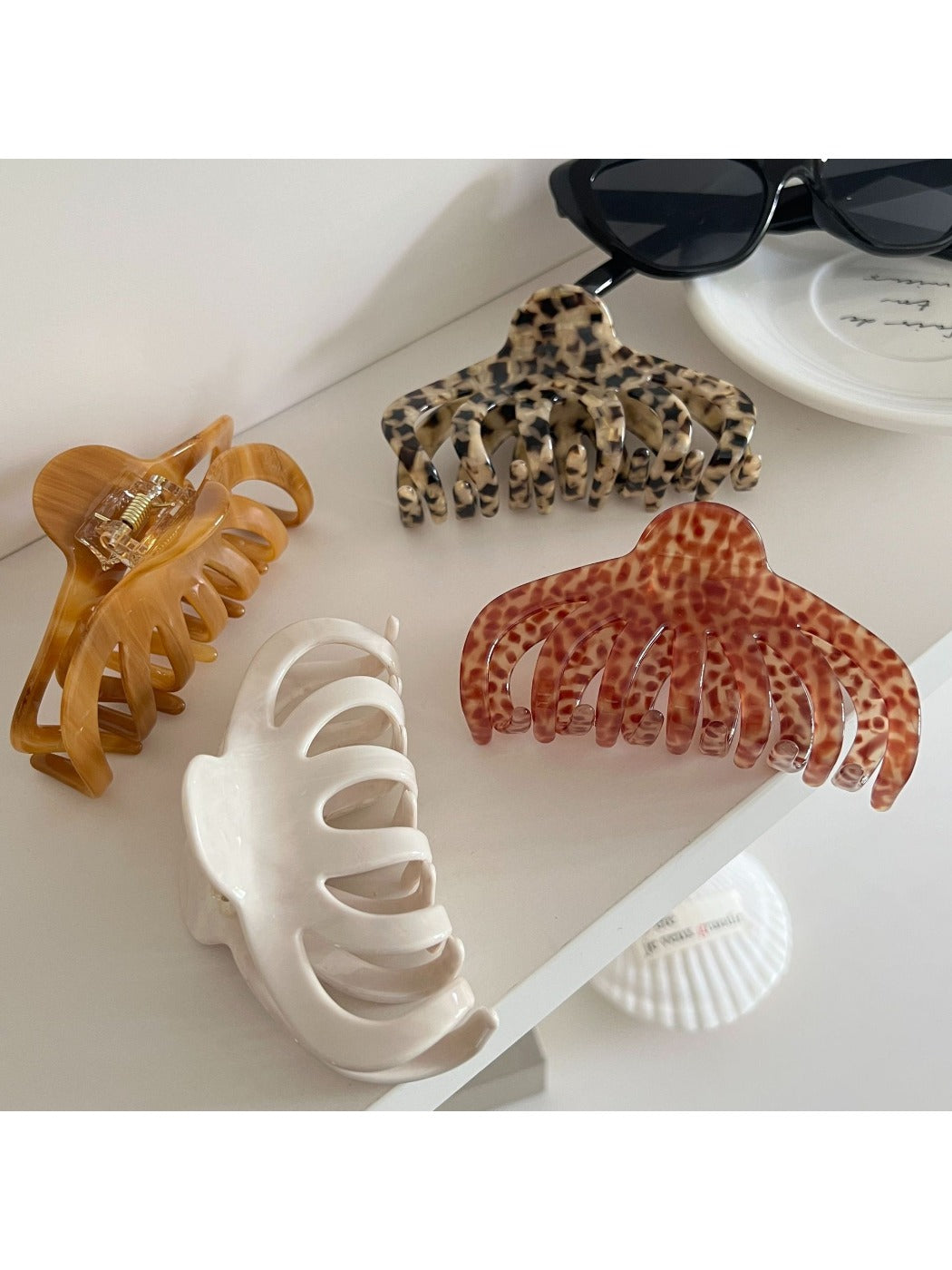 Beau - Vintage Fashionable Hair Clip