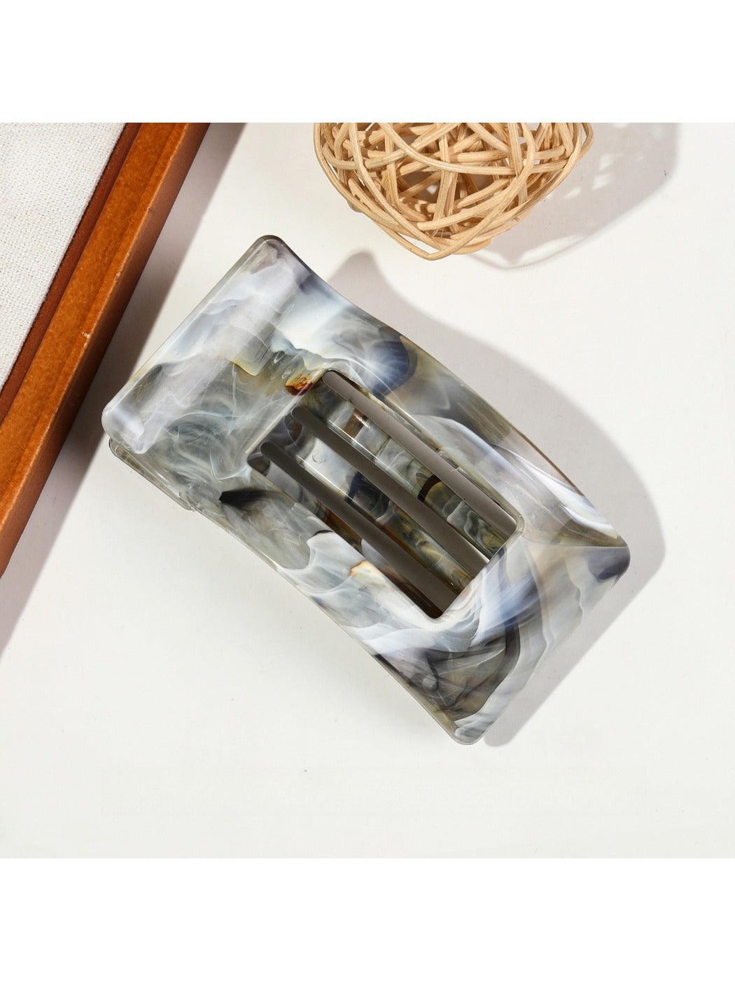Beau - Trendy Square Hair Clip
