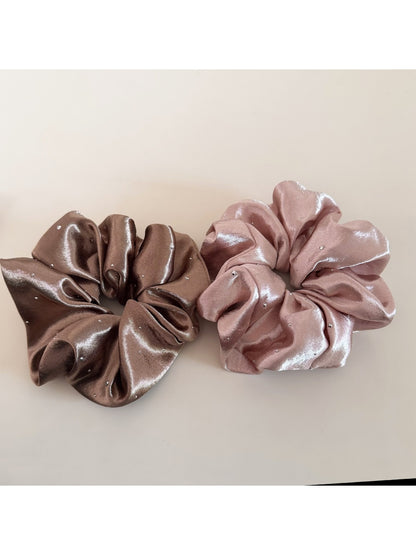 Gifty - Elegant Satin Crinkle Scrunchie
