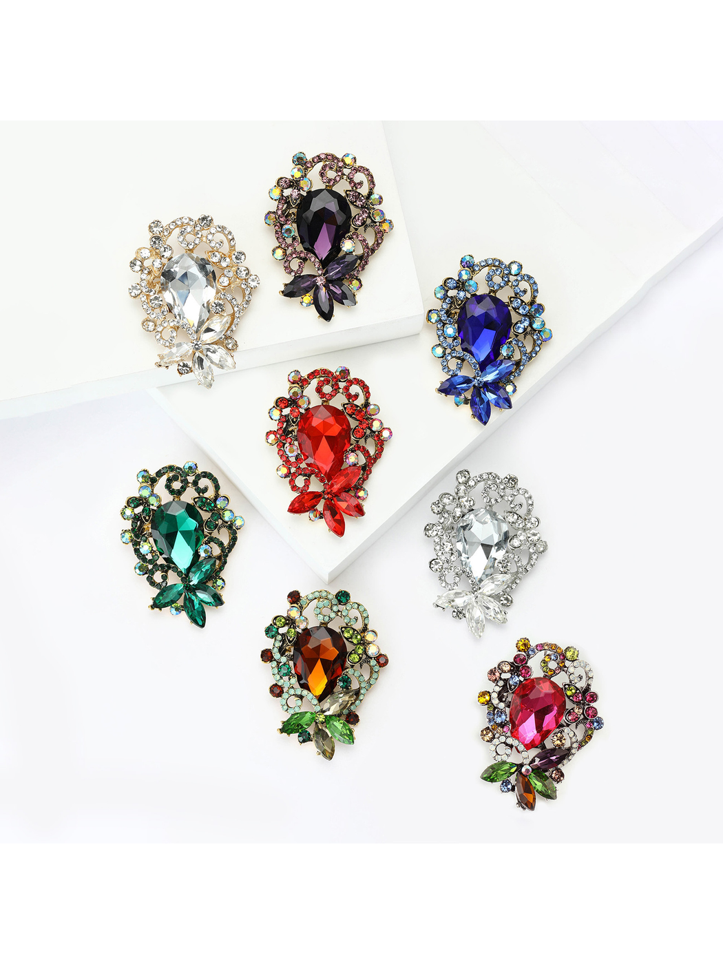 Brovia - Alloy Inlaid Openwork Brooch