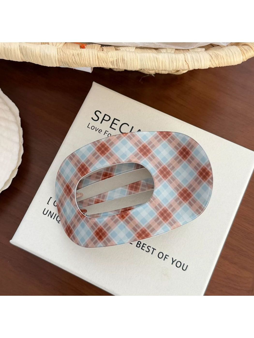 Beau - Retro Printed Oval PVC Claw Hair Clip