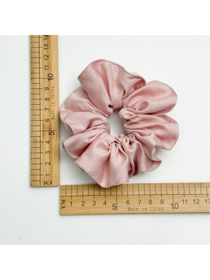 Gifty - Light Luxury Fabric Scrunchie