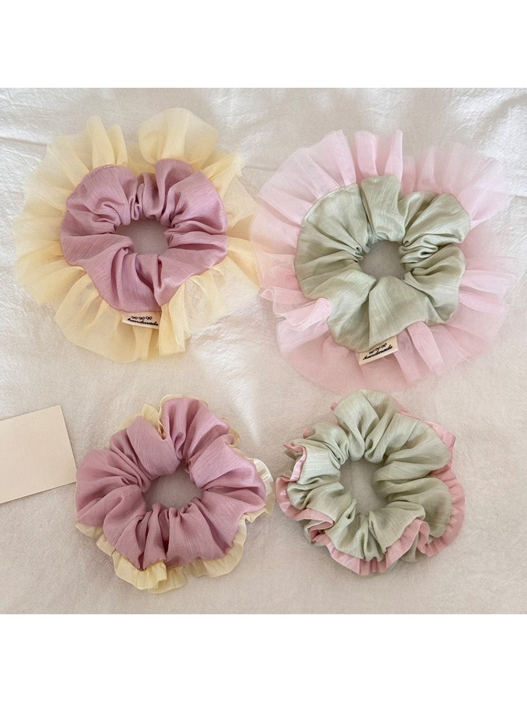 Gifty tulle scrunchie with pink and beige color block ruffle design