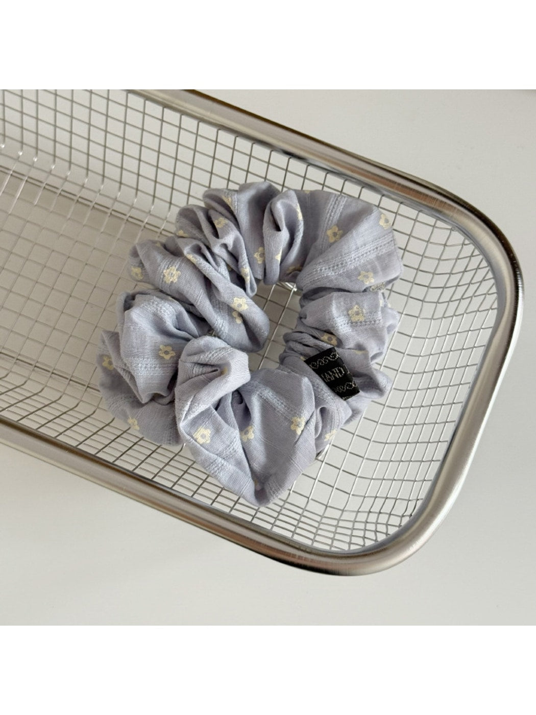 Gifty - Polka Dot Polyester Fabric Scrunchie