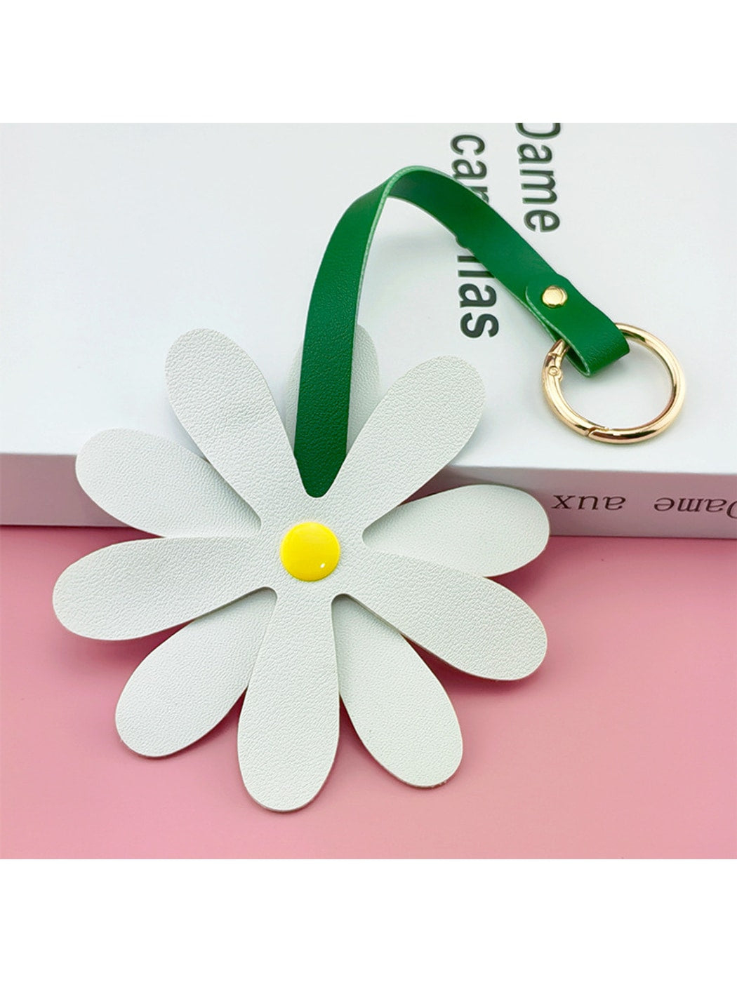 Keypus - Daisy Inspired PVC Flower Pendant Keychain