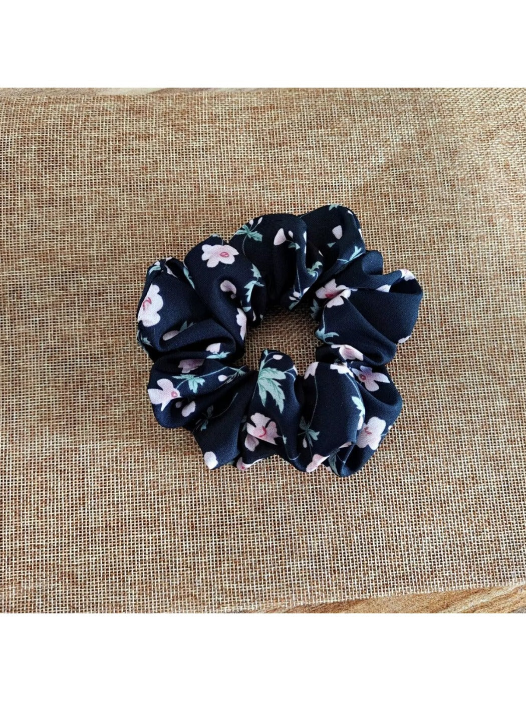 Gifty - Floral Print Polyester Fabric Ponytail Scrunchie